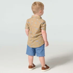 Set da 2 pezzi per bambini: camicia a maniche corte stampata e pantaloncini in tela (bambini piccoli)